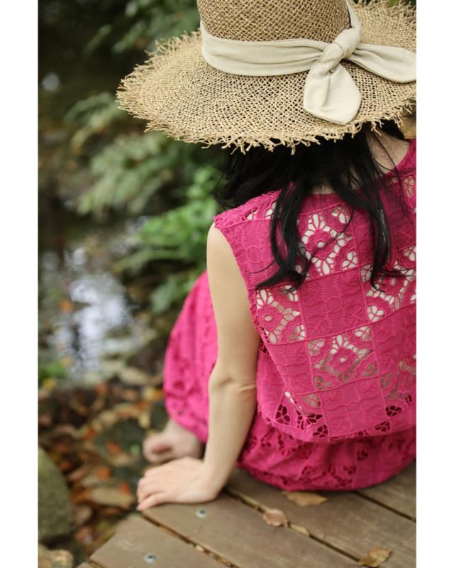 再入荷7月5日 目を惹く華やかピンクのブロックレースカットソー