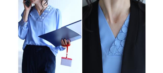 「CAWAII」w5-51222（S~L/2L~3L対応）(ブルー)ドットレースのアシンメトリーネックブラウストップス　トップス　ブラウス　レース　　　　の通販は