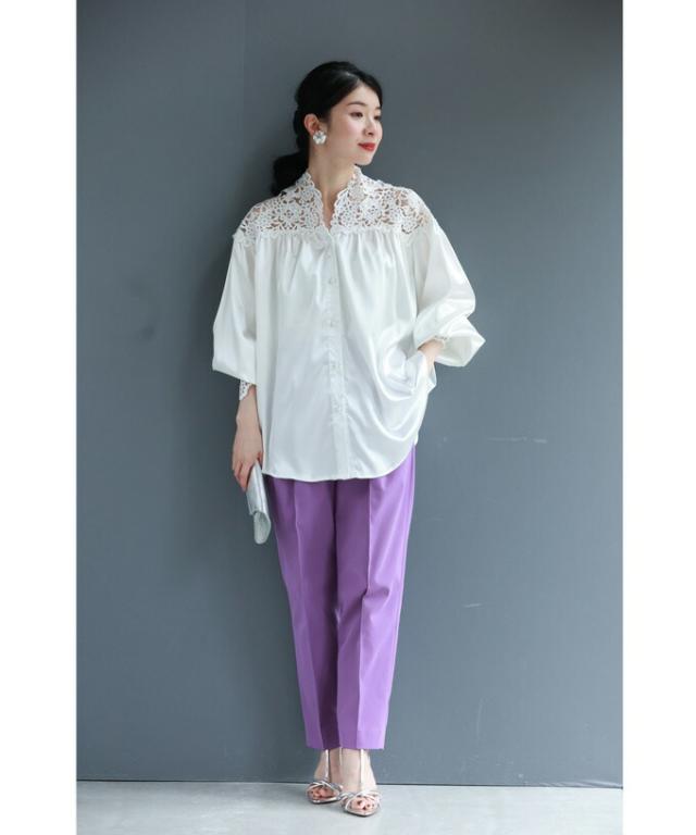 再入荷9月19日 デコルテに沿う白花レースの艶ブラウストップス cawaii