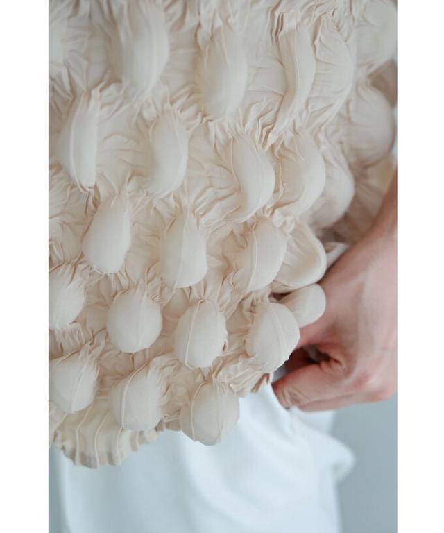 再入荷6月29日 不思議な立体ぽこぽこ素材カットソートップス トップス