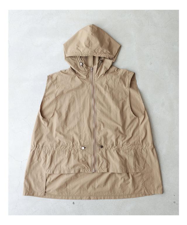 【セール商品返品交換不可】まで包み隠す前後差ヘムラインデザインベスト cawaii w60688ps S~3L対応 春服 春物 夏 夏服 夏物 UV対策 紫外線対策 日焼け対策 冷房対策 ブラック ベージュ 着回し 重ね着  レイヤード 体型カバー レディース ファッション ミセス 30代 40代 50代