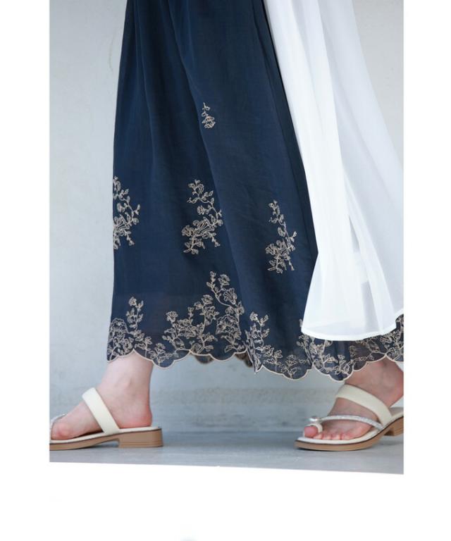 再入荷6月14日 （紺）ふんわり風舞い込む涼しさの刺繍ミディアム