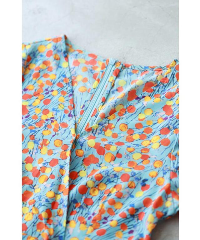 再入荷8月1日 まあるいお花が咲くラップデザインミニワンピース cawaii