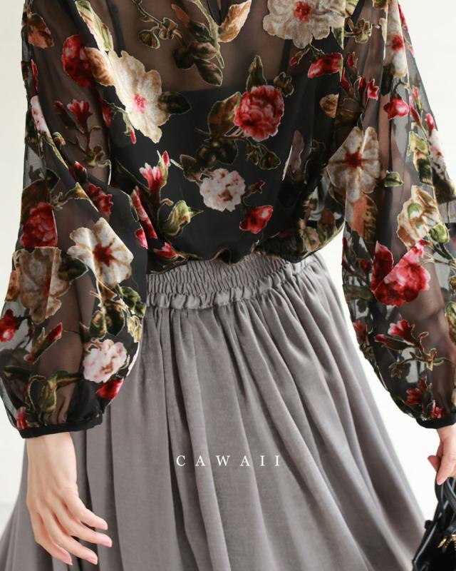 再入荷12月8日 （黒）ロマンティックな花が浮かぶシアーベールカットソートップス cawaii w60903ps S~3L対応 透け感 半端袖 花柄 フラワー ブラック オシャレ 個性的 大人可愛い エレガント 上品 秋服 秋物 春服 春物 重ね着 レディース ファッション ミセス 30代 40代 50代