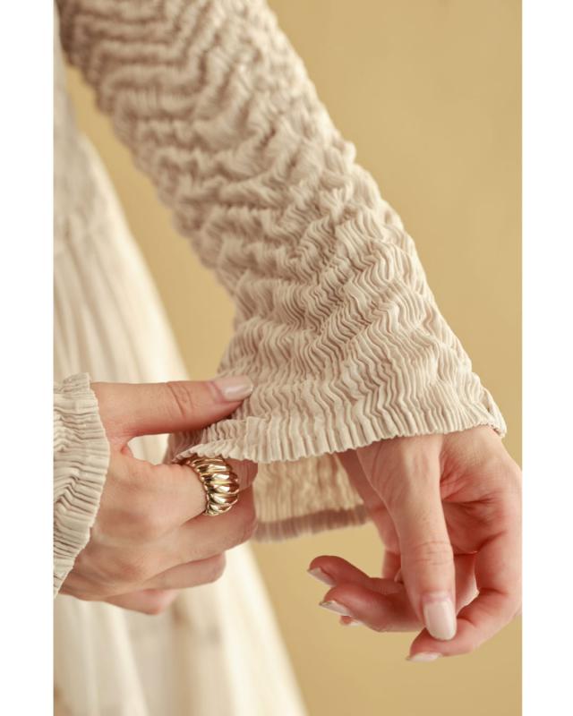 再入荷9月9日 私にフィットする伸びやかなくしゅくしゅミディアム