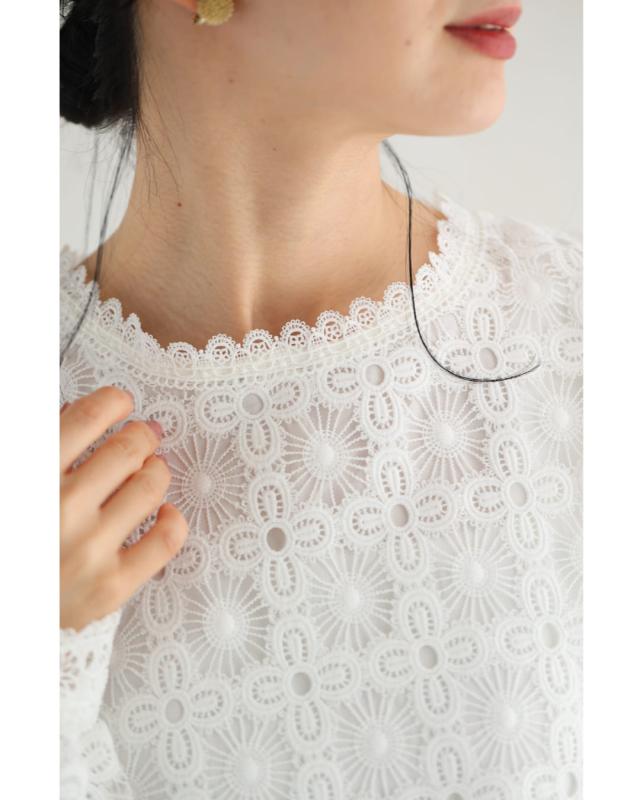 新作2月13日 シャツとステンドグラスレースのドッキングブラウス