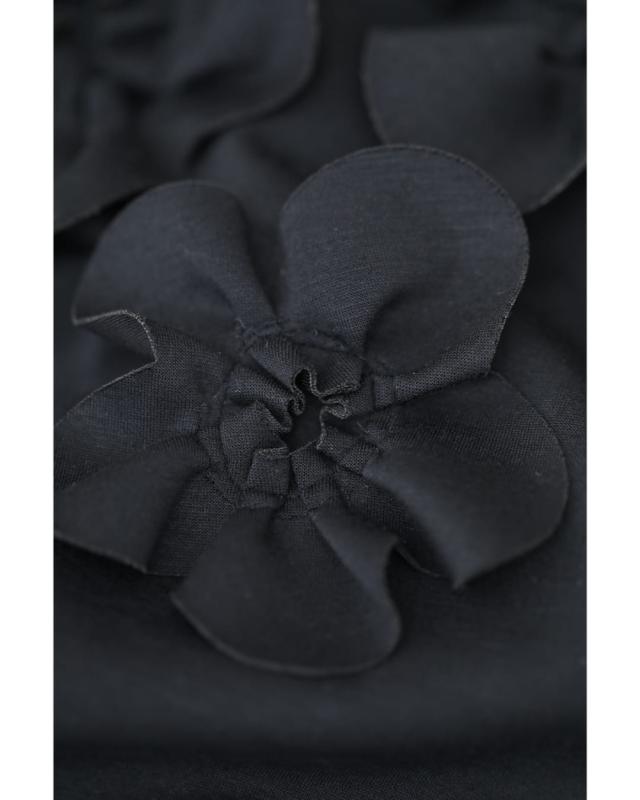 再入荷8月24日 ひらひら花コサージュのストレッチ素材ロングワンピース