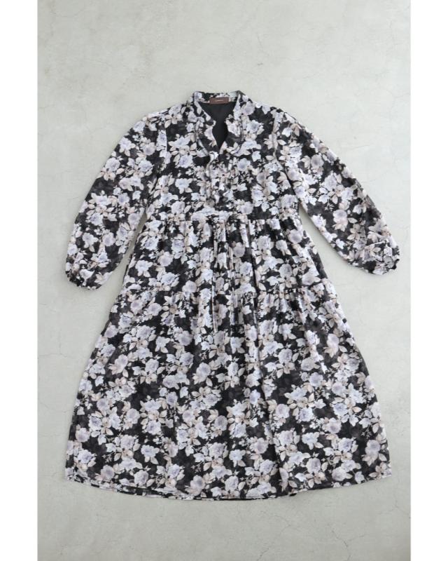 新作2月16日 （黒）シアーベールに咲き誇るエレガントな花柄ミディアム