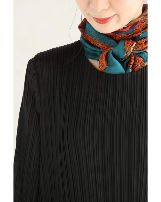 新作2月13日 （黒）華やかなスパンコール煌めく切り替えプリーツ