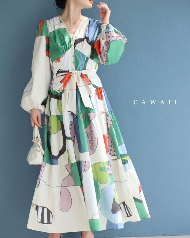 再入荷5月19日 アートなテキスタイルのウエストリボンロングワンピース cawaii w61181ps S~M対応 長袖 Vネック ティアード カラフル 総柄 ホワイト オシャレ 個性的 大人可愛い エレガント 上品 春服 春物 夏服 夏物 綿100％ レディース ファッション ミセス 30代 40代 50代