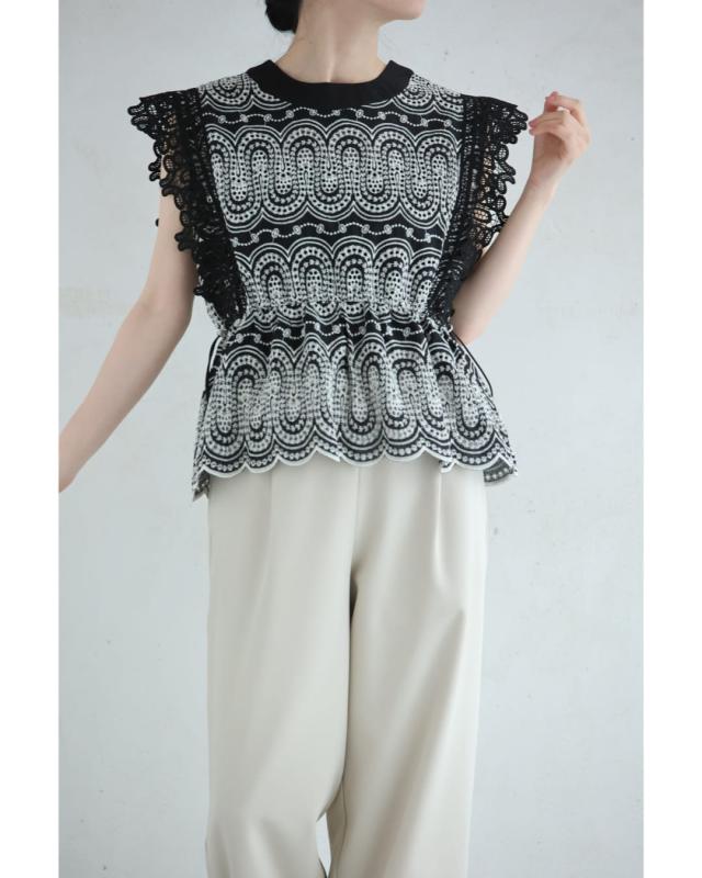 再入荷7月29日 （黒）美しい装飾刺繍のペプラムカットソートップス cawaii w61190ps S~M対応 春 夏 軽やか ブラック 綿 コットン おでかけ 旅行 女子会 買い物 デート イベント レース レディース ファッション 大人 ママ ミセス 30代 40代 50代 再入荷7月29日 （黒）美しい装飾刺繍のペプラムカットソートップス