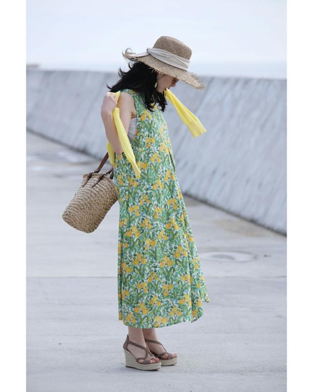 再入荷8月24日 春を告げるチューリップミディアムワンピース cawaii w61236ps 綿 コットン 花柄 グリーン イエロー おでかけ リゾート 旅行 女子会 体型カバー 春 夏 大人可愛い お洒落 レディース ファッション 大人 ミセス 30代 40代 50代 再入荷8月24日 春を告げるチューリップミディアムワンピース cawaii