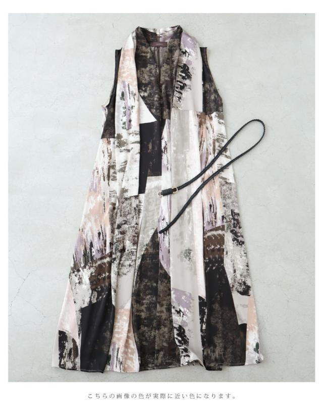 再入荷7月29日 ホルターネック風ドレープのモード柄ミディアムワンピース（ベルト付き） ホルターネック風 レディース ファッション 春 夏 着回し cawaii w61290ps グレー モード柄 日常使い キレイめ シンプル ミセス 30代 40代 50代 再入荷7月29日 ホルターネック風ドレープのモード柄ミディアム