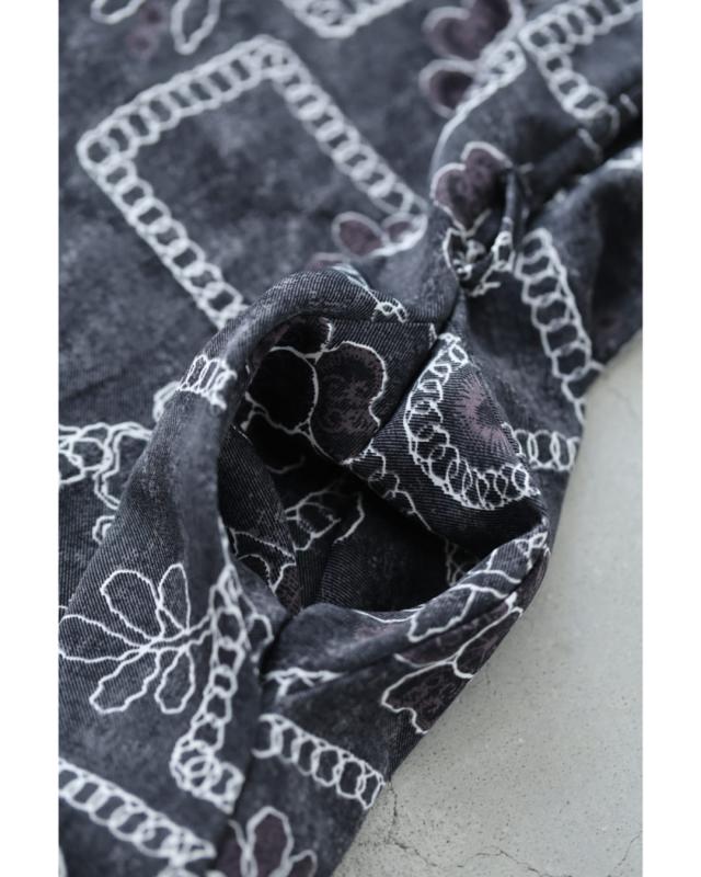 再入荷9月5日 ゆったり心地よい刺繍風プリントのロングワンピース（紐