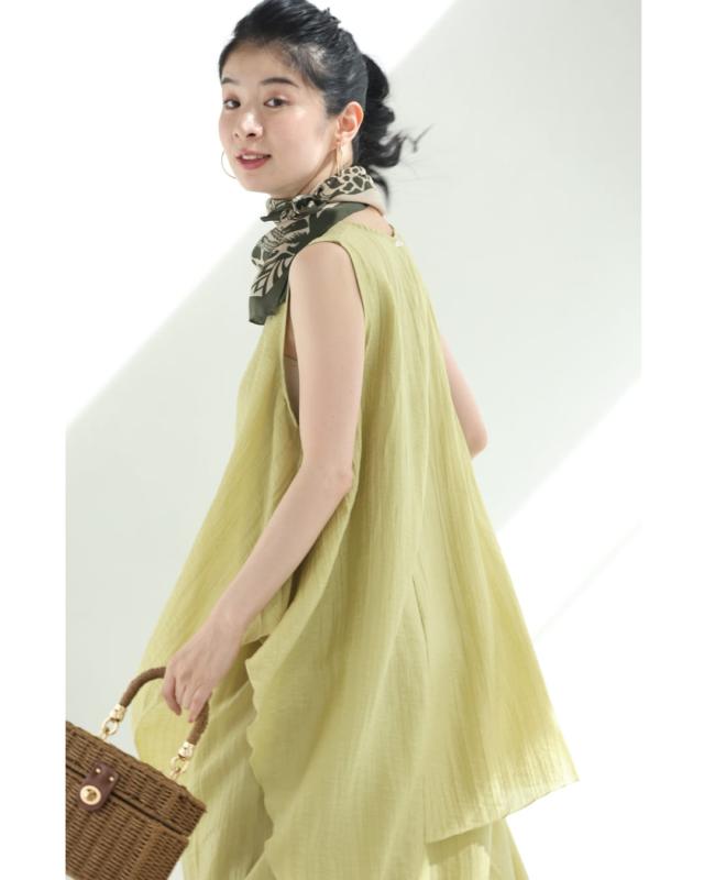 新作8月13日 アシンメトリーに重なるフレアの涼やかミディアム