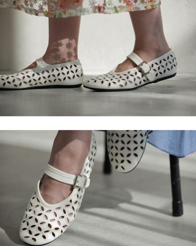 新作9月4日 歩きやすい柔らかソールのパンチングフラワーパンプス cawaii w61523ps 22.5cm 23cm 23.5cm 24cm 24.5cm 25cm 軽量 トレンド 人気 ブランド 女性用 通勤 スポーツ 楽ちん ストラップ 靴 レディース ファッション 大人 ママ ミセス 30代 40代 50代 60代