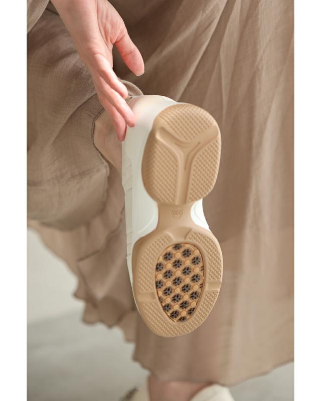 再入荷10月14日 煌めく花びらのペタルビジュースリッポンスニーカー cawaii w61525ps 22.5cm 23cm 23.5cm 24cm 24.5cm 25cm クッション性 厚底 スポーツ 楽ちん デイリー使い 軽量 トレンド 人気 通勤 レディース ファッション 大人 ママ ミセス 30代 40代 50代 60代