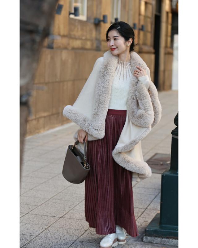 新作12月9日 厚底スニーカーに似合う 大人ラグジュアリー2点セット cawaii w6s00150 セット スカート ポンチョ 秋 冬 ラメ 体型カバー 普段着 日常使い おでかけ 上品 大人可愛い レディース ファッション 福袋 ミセス 30代 40代 50代 新作12月9日 厚底スニーカーに似合う 大人ラグジュアリー2点セット