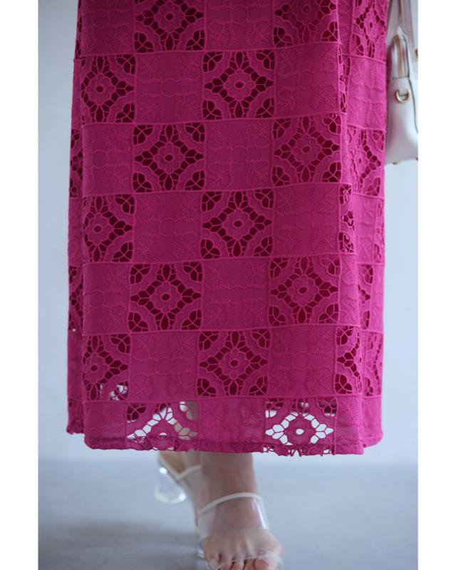 再入荷7月5日 華やかピンクのブロックレースカットソーとロング