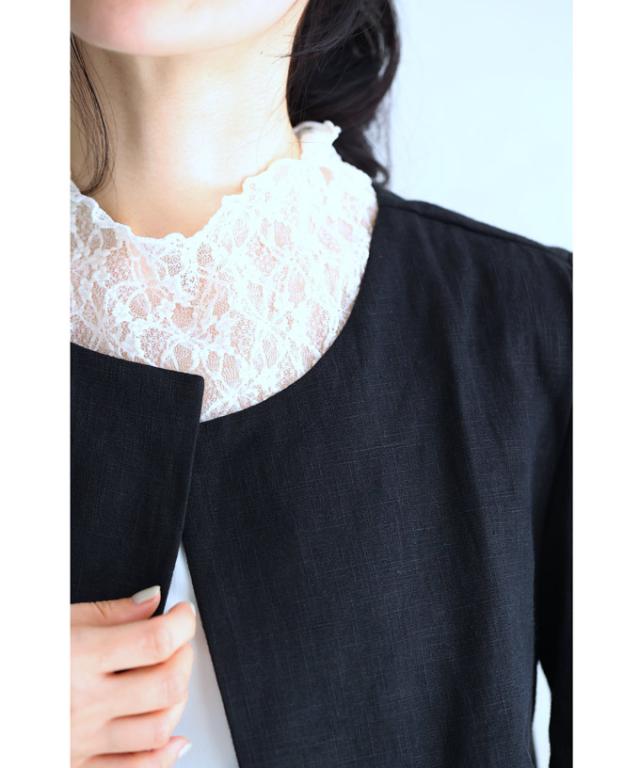 黒）タックふんわりショルダーのショート丈ジャケット トップス