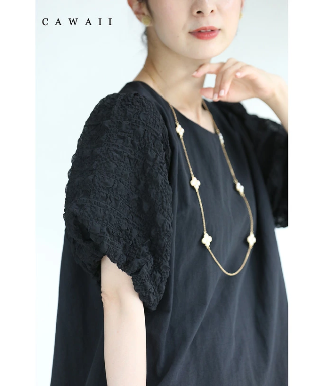 再入荷6月24日 （S~2L対応）（黒）ぽこぽこ浮き立つ柄のふんわり袖Aラインチュニック wkg00445 cawaii レディース ファッション トップス カットソー ぽこぽこ レース 切替デザイン 他にはない オシャレ 個性的 シンプル 半袖 ミセス 30代 40代 50代 8月8日 母の日