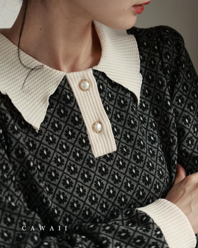 再入荷1月14日 アンティーク風パールが輝く小花柄プルオーバートップス cawaii wkg00660 S~L対応 長袖 レトロ パールボタン 襟 花柄 ブラック オシャレ 個性的 大人可愛い エレガント 上品 秋服 秋物 冬服 冬物 薄手 レディース ファッション ミセス 30代 40代 50代の通販は