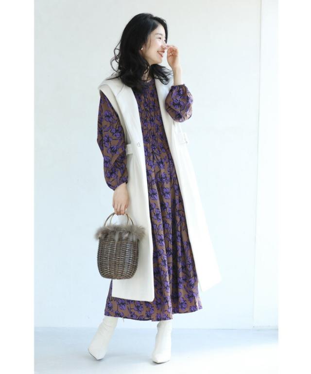 再入荷9月4日 凛と咲く 紫花 シャーリング ミディアム ワンピース 長袖