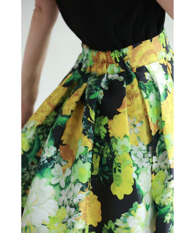 再入荷4月14日 ガーデンボタニカル柄タックミディアムスカート cawaii