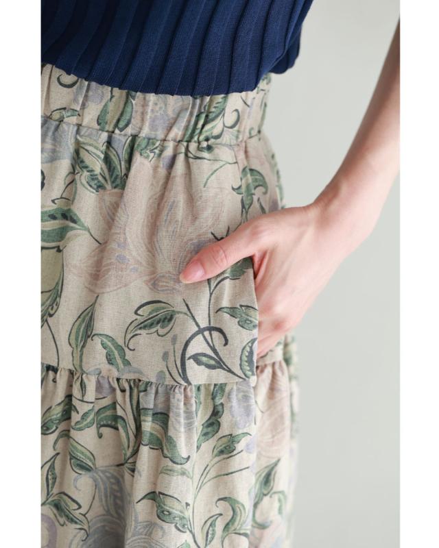 再入荷2月9日 舞うような淡色花の切り替えミディアムスカート cawaii wkj00086 S~L対応 涼しい 春 秋 夏 カーキ 柄 総柄 花 体型カバー 日常使い おでかけ ティアード エレガント エレガント 大人可愛い レディース ファッション 大人 ママ ミセス 30代 40代 50代の通販は