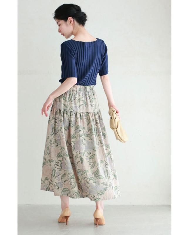 再入荷2月9日 舞うような淡色花の切り替えミディアムスカート cawaii wkj00086 S~L対応 涼しい 春 秋 夏 カーキ 柄 総柄 花 体型カバー 日常使い おでかけ ティアード エレガント エレガント 大人可愛い レディース ファッション 大人 ママ ミセス 30代 40代 50代の通販は