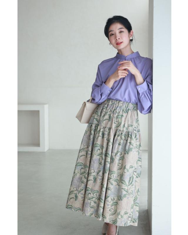 再入荷2月9日 舞うような淡色花の切り替えミディアムスカート cawaii wkj00086 S~L対応 涼しい 春 秋 夏 カーキ 柄 総柄 花 体型カバー 日常使い おでかけ ティアード エレガント エレガント 大人可愛い レディース ファッション 大人 ママ ミセス 30代 40代 50代の通販は