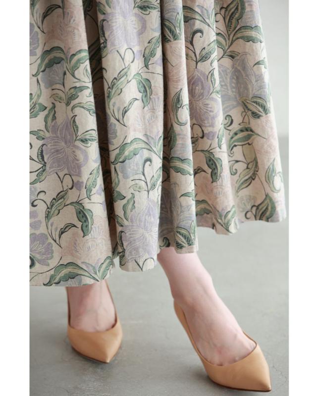 再入荷2月9日 舞うような淡色花の切り替えミディアムスカート cawaii wkj00086 S~L対応 涼しい 春 秋 夏 カーキ 柄 総柄 花 体型カバー 日常使い おでかけ ティアード エレガント エレガント 大人可愛い レディース ファッション 大人 ママ ミセス 30代 40代 50代の通販は