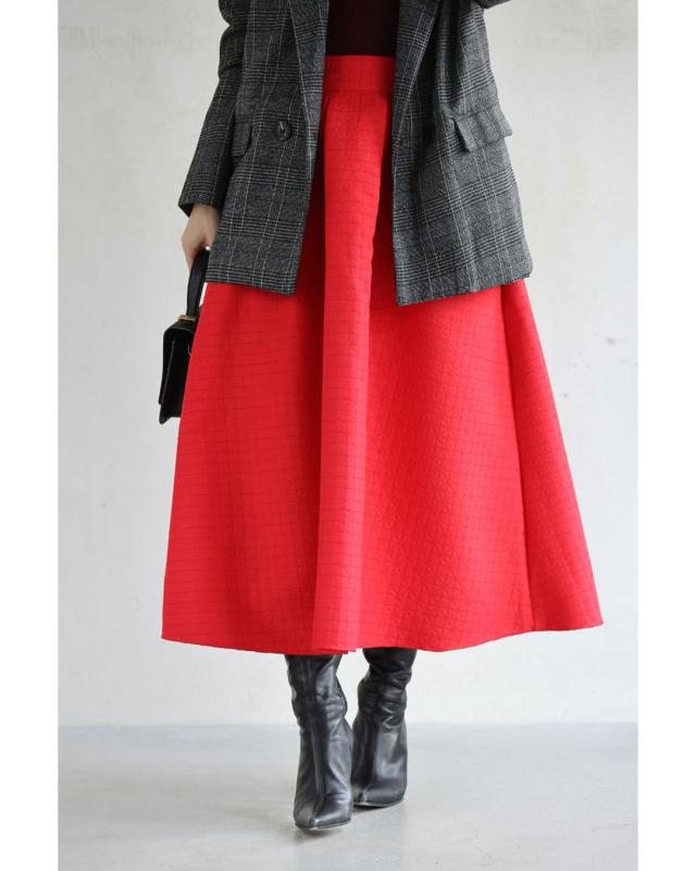 再入荷12月1日 直線重なり合う柄の立体タックミディアムスカート