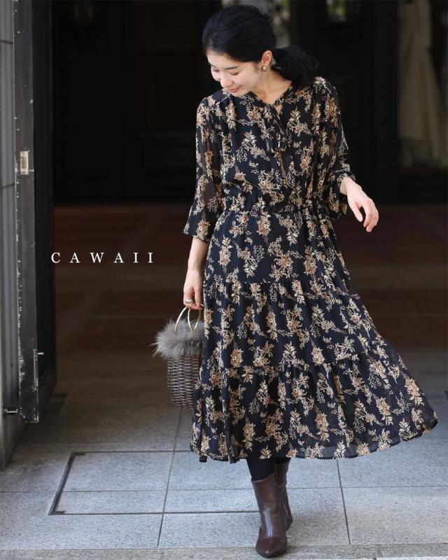 再入荷12月4日 （黒）黄金色に染まる花のボウタイミディアムワンピース ワンピース レディース ファッション 秋服 冬服 ボウタイ 花柄 体型カバー cawaii wkj00276 S~2L対応 ブラック 日常使い キレイめ シンプル ミセス 30代 40代 50代