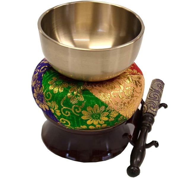 仏具 おりん 朱雀 4点セット 9.2cm 肉厚 金襴 五色丸布団 美しい音色 国産 仏壇用 C-00755
