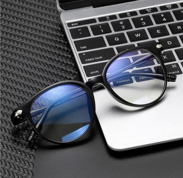 ポイント10倍 セール月末まで Pcメガネ 19新作 ブルーライトカット パソコン用メガネ Pc用 ブルーライト全５色 Pcめがね パソコン眼の通販はau Pay マーケット 魅力天国