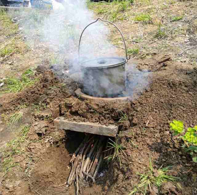 キャンプ用鍋 アルミクッカー 吊り鍋 軽量 アウトドア鍋 キャンプ 釣り アルミニウム製 収納網袋付き 熱伝導が良い 吊り下げ式 蓋付き  HIの通販はau PAY マーケット - レビューを書いてP5％【ほっとモール】