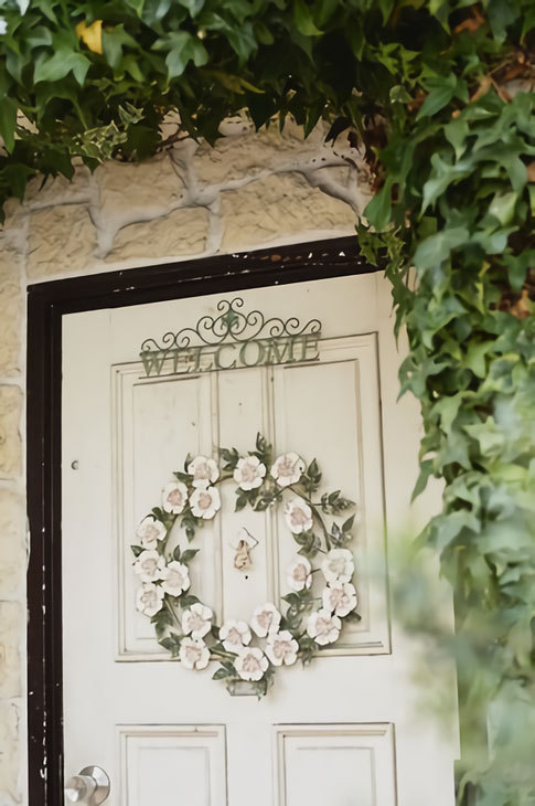 壁掛け リース フラワーリース メタルリース 可愛い おしゃれ 北欧 ギフト 贈り物 玄関 フラワー ウォールデコレーションの通販は 8,378円