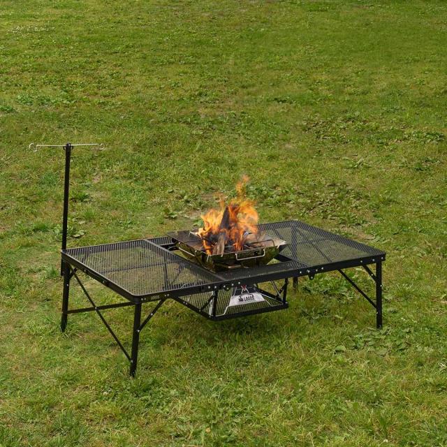 LOGOS ロゴス アイアンメッシュ 3FD BBQテーブル 13070-BC チェアに座りながらBBQが楽しめる BBQグリルやたき火台を設置できるテーブル ハイテーブル ローテーブル 高さ2段階 着脱式ランタンポール付属 ダッチオーブンも直置き可能