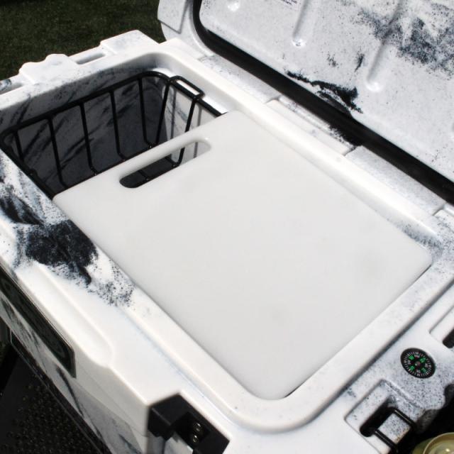 Deelight/ディーライト クーラーボックス20QT Iceland Cooler Box  アイスランドクーラーボックス 容量18.9リットル 最長で5日間も氷が持つ驚異の保冷力 まな板仕切りやワイヤーバスケット、ドリンクホルダー 方位磁石 栓抜き搭載_8