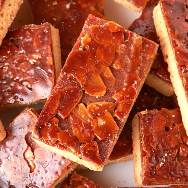 こだわりの手作り食感 リニューアル 訳あり キャラメルフロランタン1kgの通販はau Pay マーケット 人形広場 Au Pay マーケット店