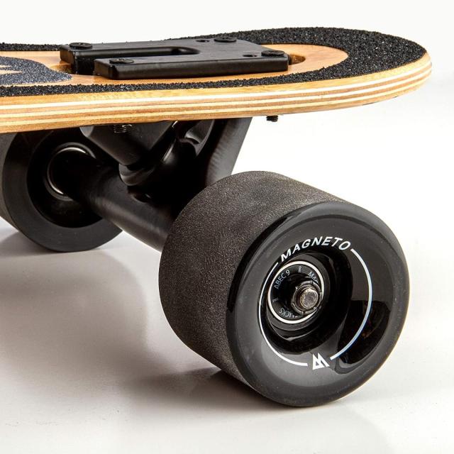 代引き人気 ロングボードスケートボード Magneto スロットマシーン Founderがお届け スケートボード