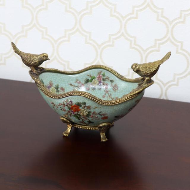 シノワズリ コンポート  オリエンタル インテリア アンティーク モダン ディスプレイ フラワーベース オブジェ ショップ おしゃれ かわいい 小物入れ 磁器 真鍮 置物 花器 中国 玄関 柄 雑貨 送料無料 RE1564036の通販は 11,435円