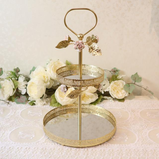 【イタリア製 ヴィラリ 2段 ミラークッキースタンド】  ケーキスタンド アクセサリースタンド ゴールド おしゃれ かわいい 高級 北欧 金 洋食器 丸 花 小物入れ フラワー カフェ パーティ ケーキプレート ギフト プレゼント 送料無料 REITA-D-1466の通販は