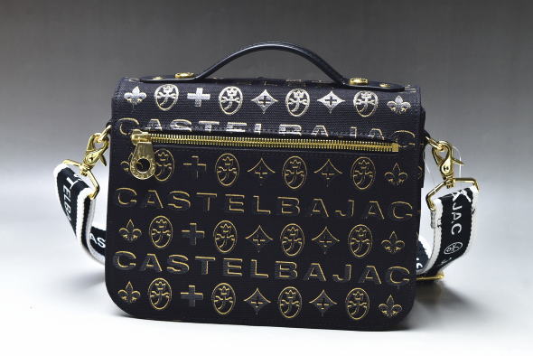 カステルバジャック CASTELBAJAC 美品 レザー 長財布 トラベルウォレット セカンド クラッチ バッグ 白 極美品 カステルバジャック レザー ロングコート XL~3L相当 カステル