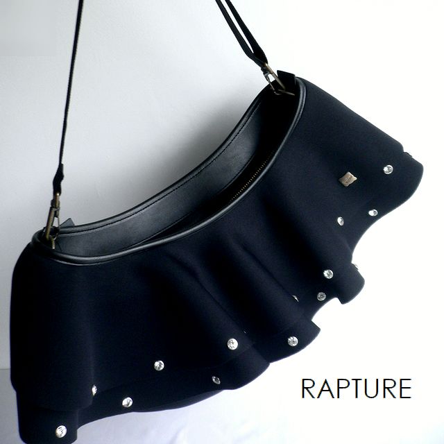 【RAPTURE ラプチャー】ダイバー素材 ティアードネイプルズボディバッグ Rapture ラプチャー】バッグ ダイバー素材 ネオプレン ティアードネイ