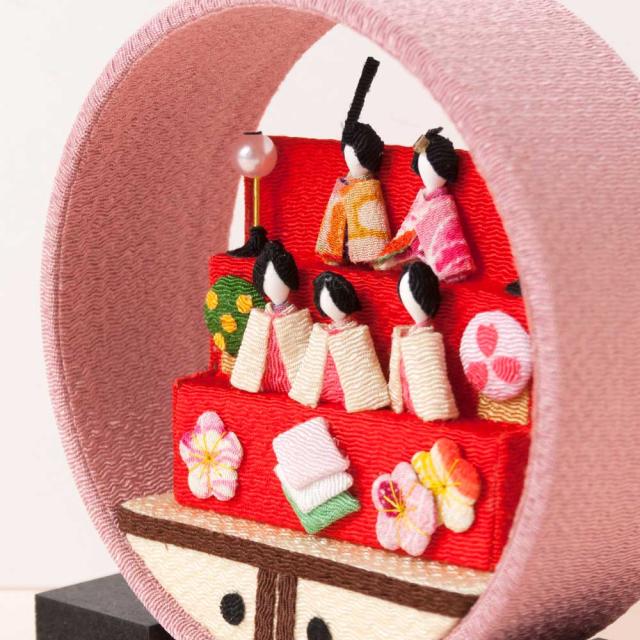 京都夢み屋 京の町家歳時記 3月 ひな祭り 袋棚 Im 3 季節のちりめん置き飾り 卓上専用スタンド付き Seasonal Decoration Of Creの通販はau Pay マーケット 和雑貨のお店 和敬静寂