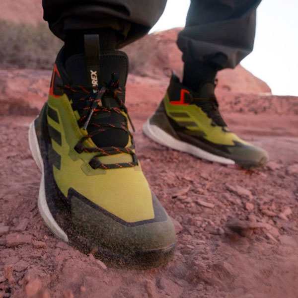 2種類選べる adidas ハイキングシューズ Terrex Free Hiker ハイカー