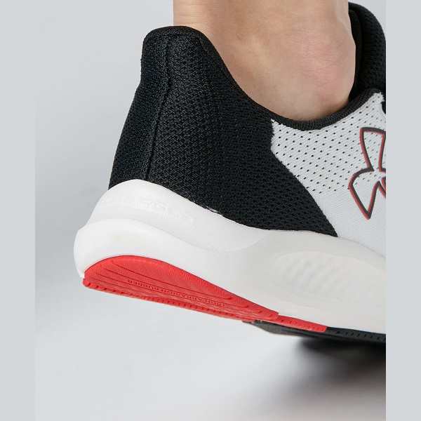 ◇◇ ＜アンダーアーマー＞ UNDER ARMOUR UAチャージド パスート3