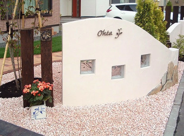 表札 アルミ鋳物文字サイン A-03 Sタイプ 丈夫で錆びないアルミ鋳物 シンプルで上品なデザイン ディーズガーデンの通販は 表札 アルミ鋳物文字サイン A-03 Sタイプ 丈夫で錆びないアルミ鋳物 シンプルで上品なデザイン ディーズガーデンの通販は